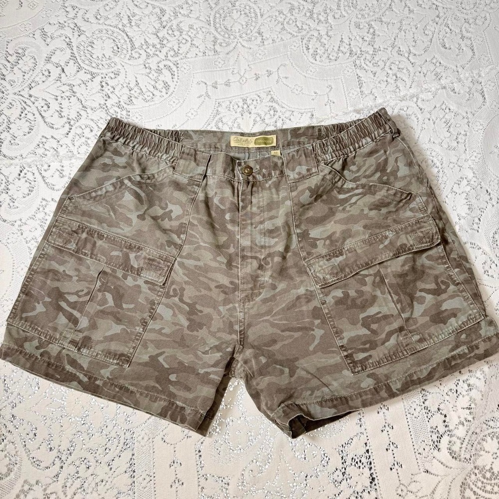 Cabela's Camo Cargo Shorts Men's 42 Short Inseam Hunting Utility
